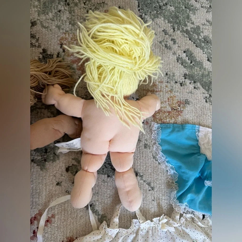 Vintage Cabbage Patch Dolls with clothing Bundle